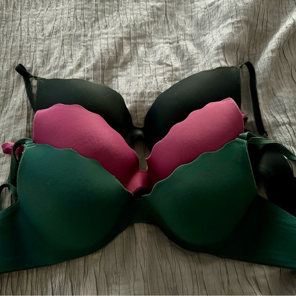 32D B Temped bras.  3- Black, Fuchsia, and emerald green.